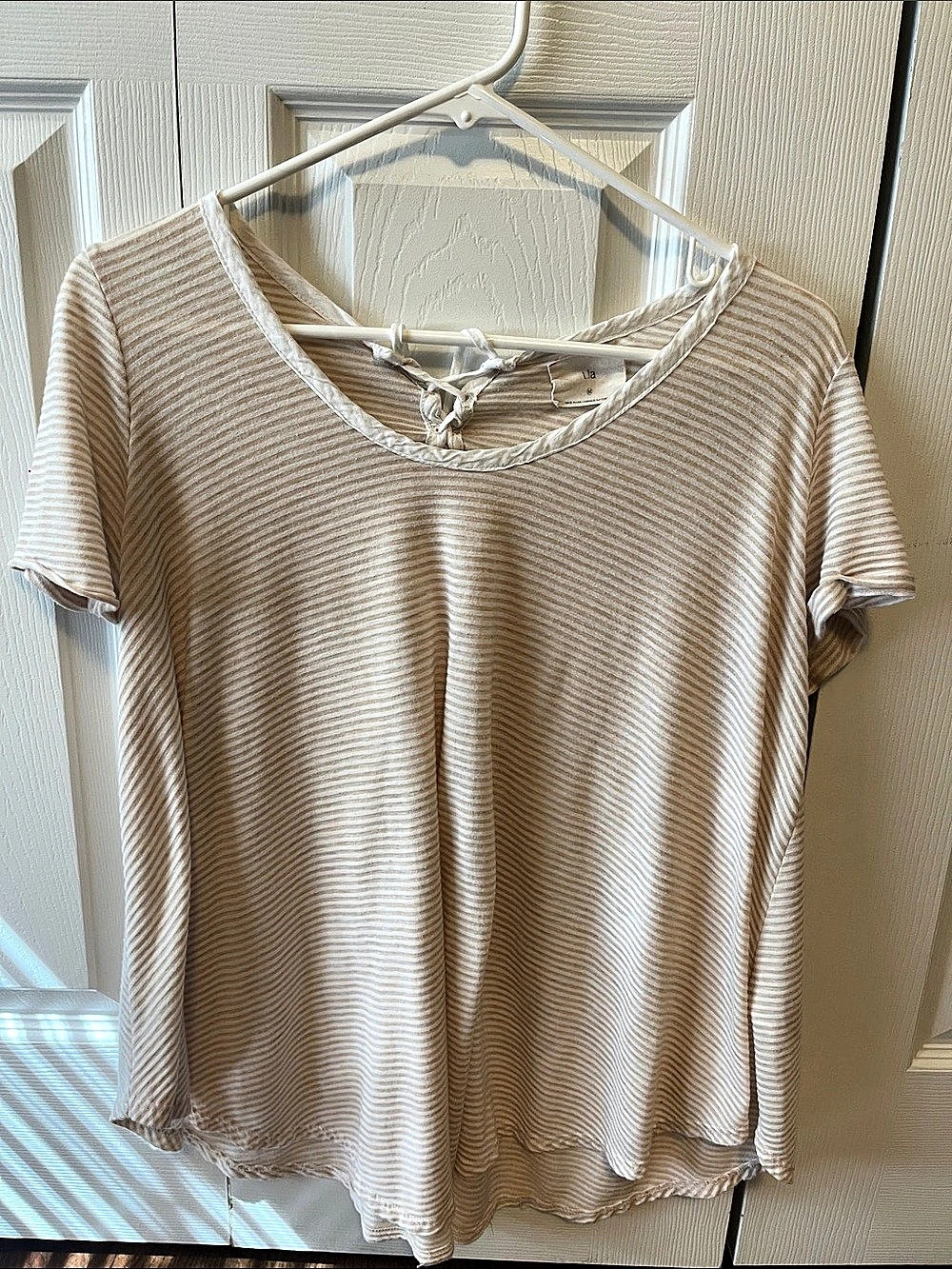 ella moss Striped Short Sleeve Top in Tan & White Size Small